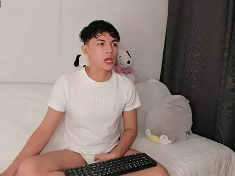 Caydensmit online show from February 14, 9:48 pm