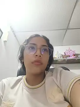 Snapshot of cristal_adams11 chatting on July 8, 3:51 am cristal adams11 online show from July 8, 3:51 am