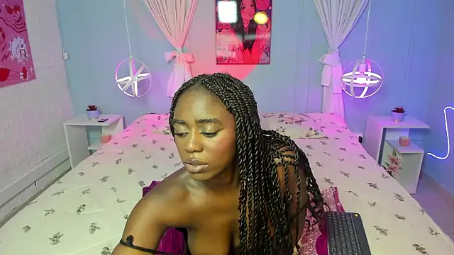 naomi campell online show from February 10, 7:24 pm