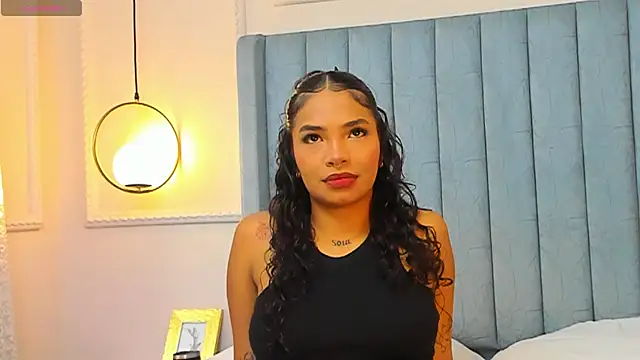 Snapshot of Scarlett-Banner chatting on February 18, 2:46 pm Scarlett-Banner online show from February 18, 2:46 pm