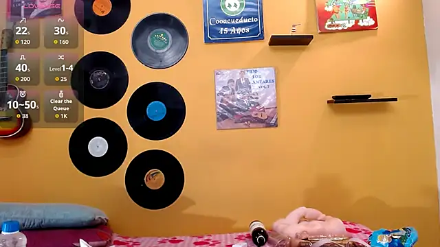 Snapshot of juliette18rose chatting on June 14, 8:10 pm juliette18rose online show from June 14, 8:10 pm