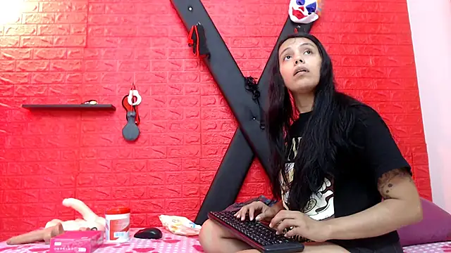 Snapshot of juliette18rose chatting on February 16, 8:07 pm juliette18rose online show from February 16, 8:07 pm