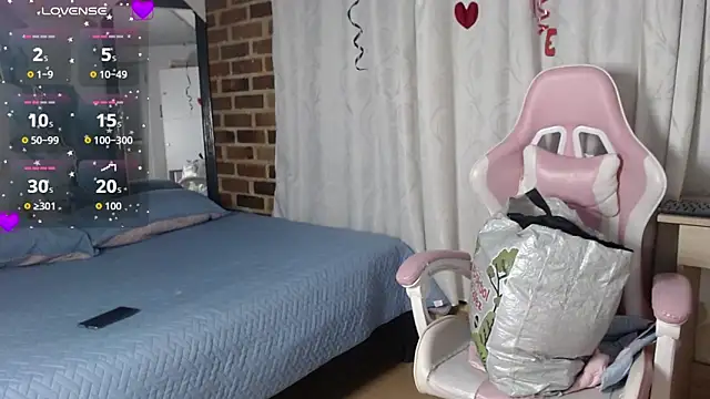 HannaRose- online show from February 19, 3:47 am