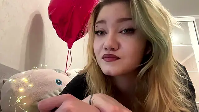 LisaCristmas online show from January 17, 1:58 pm