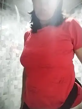 Snapshot of RosseLaure chatting on February 8, 9:45 pm RosseLaure online show from February 8, 9:45 pm