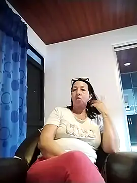 RosseLaure online show from June 1, 7:57 pm