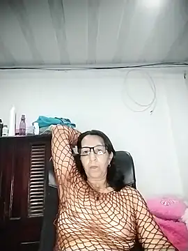 Snapshot of RosseLaure chatting on February 14, 9:37 pm RosseLaure online show from February 14, 9:37 pm