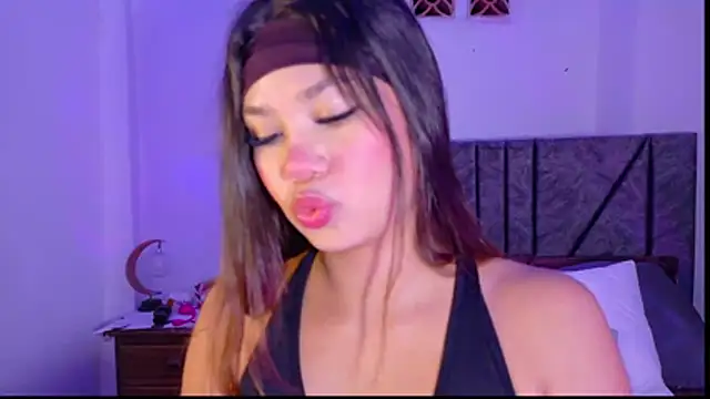 Wendy Mills  online show from February 21, 6:04 am