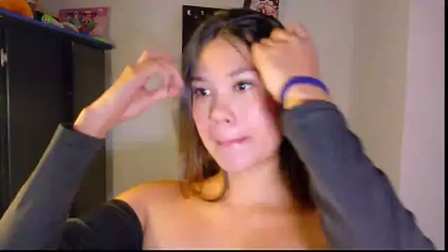 Wendy Mills  online show from February 15, 9:52 am