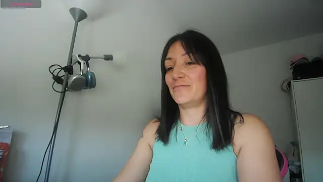 Snapshot of Yulian_Milf chatting on June 1, 2:50 pm Yulian Milf online show from June 1, 2:50 pm
