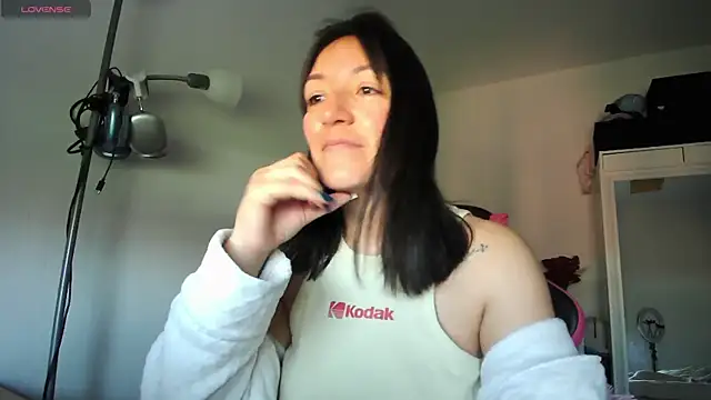 Snapshot of Yulian_Milf chatting on April 25, 8:06 am Yulian Milf online show from April 25, 8:06 am