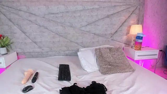 RousSweet- online show from April 9, 10:49 pm