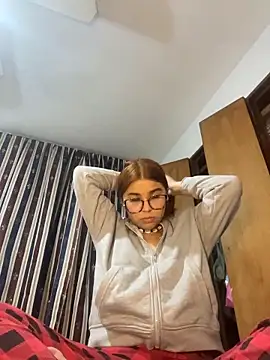 Snapshot of baddieasiantv chatting on February 6, 2:40 am baddieasiantv online show from February 6, 2:40 am