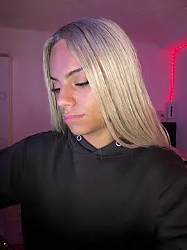 andyy x online show from March 22, 11:01 am