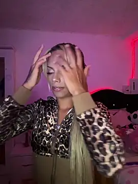 andyy x online show from March 31, 11:07 pm