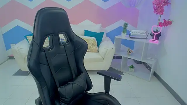 mayli marie online show from March 29, 11:17 pm