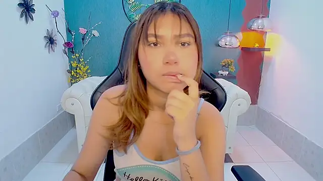 mayli marie online show from April 2, 12:34 pm