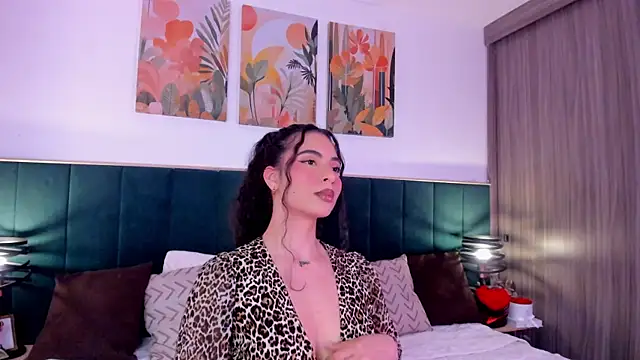 IrinaBlanc online show from June 18, 2:54 am