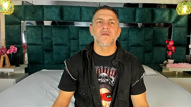 Snapshot of ViceSweet chatting on February 2, 5:06 am ViceSweet online show from February 2, 5:06 am