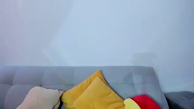 Snapshot of Fernanda_aaaa chatting on February 25, 1:44 pm Fernanda aaaa online show from February 25, 1:44 pm