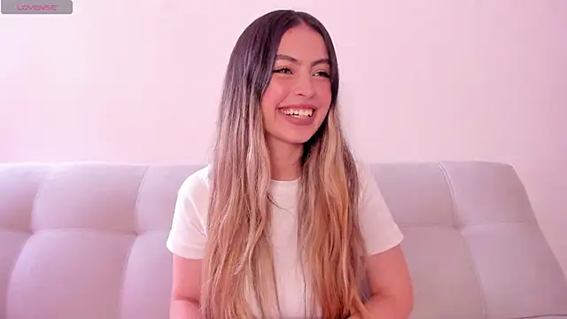 Snapshot of Fernanda_aaaa chatting on July 18, 7:33 pm Fernanda aaaa online show from July 18, 7:33 pm