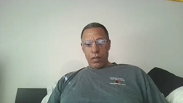 swimmer2496 online show from April 8, 7:59 pm