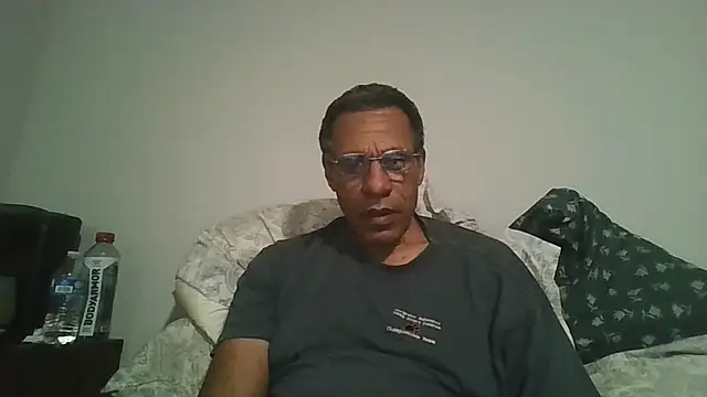 swimmer2496 online show from February 3, 8:30 am