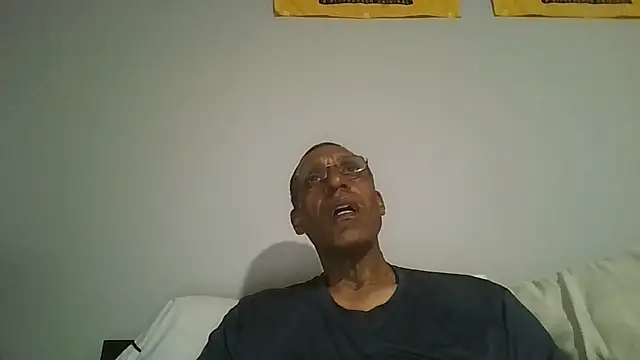 swimmer2496 online show from June 12, 5:16 am