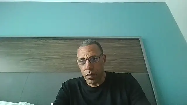 swimmer2496 online show from May 16, 5:56 pm