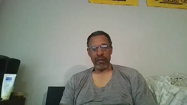 swimmer2496 online show from March 1, 5:35 pm