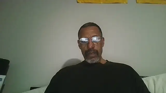 swimmer2496 online show from March 29, 2:46 am