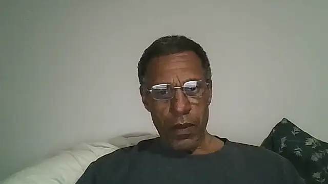 swimmer2496 online show from May 7, 2:49 am
