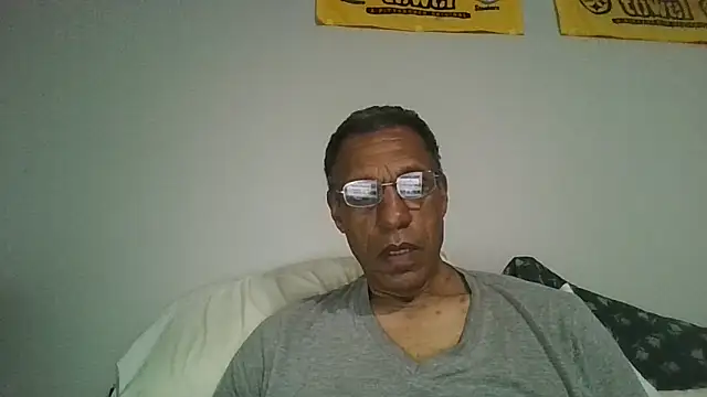 swimmer2496 online show from May 3, 11:37 am