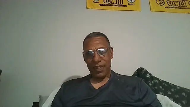 swimmer2496 online show from May 23, 1:48 am
