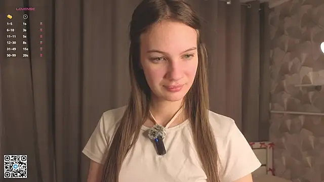 ShaeHeeter online show from February 19, 4:09 am