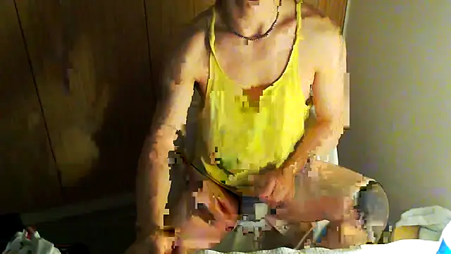 Snapshot of gymfitguy chatting on April 4, 12:39 am gymfitguy online show from April 4, 12:39 am