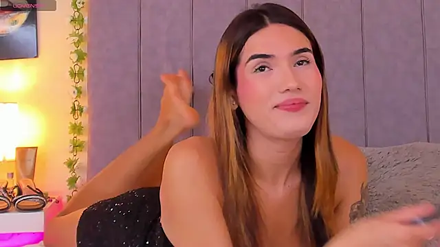 PAMELA BRANZ online show from March 22, 11:56 am