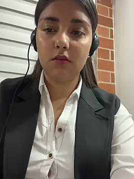 A-uroora online show from February 14, 7:19 am