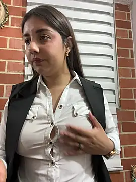A-uroora online show from March 13, 7:57 am