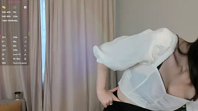 JackiYoss online show from March 1, 1:33 pm