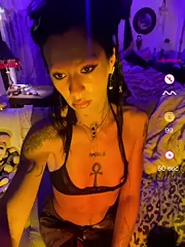 luxxlola online show from June 2, 5:18 am