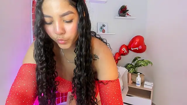 Fatima senghor online show from February 13, 8:09 pm