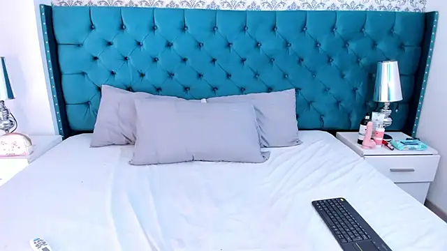 XiomaraFerrer online show from February 7, 7:33 pm