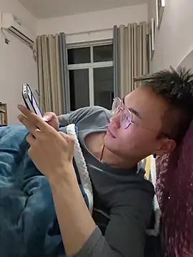 Snapshot of Aint686 chatting on February 16, 6:28 pm Aint686 online show from February 16, 6:28 pm