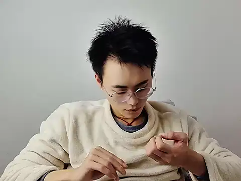 Snapshot of Aint686 chatting on February 3, 12:10 pm Aint686 online show from February 3, 12:10 pm