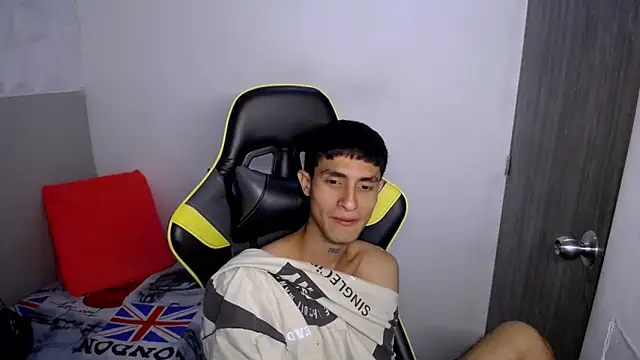 Akyra latinn online show from February 23, 3:56 pm