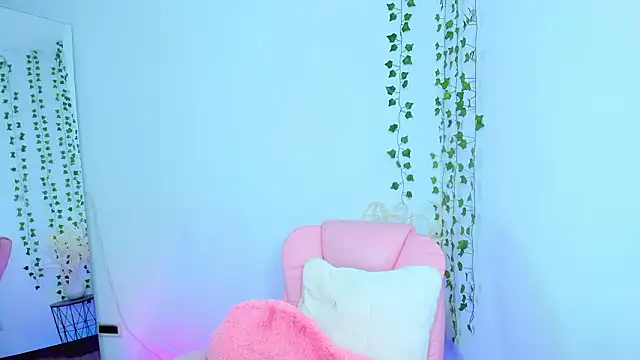 Snapshot of Silena_sky chatting on March 4, 8:00 am Silena sky online show from March 4, 8:00 am