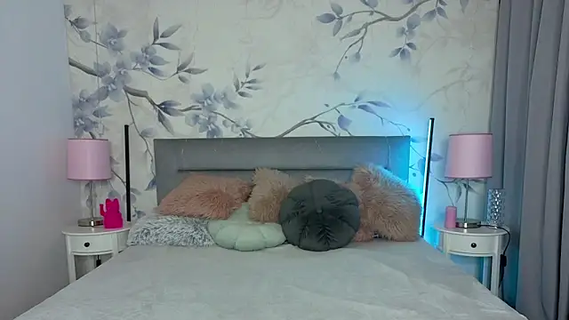 Snapshot of Silena_sky chatting on February 20, 2:19 pm Silena sky online show from February 20, 2:19 pm