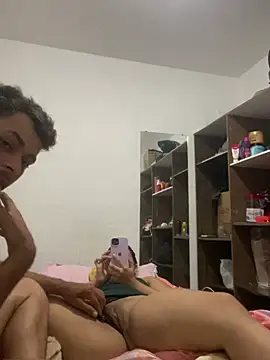 Snapshot of casal_prosperar chatting on February 27, 3:45 pm casal prosperar online show from February 27, 3:45 pm