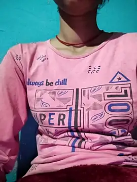 Juli cut online show from February 13, 3:12 pm